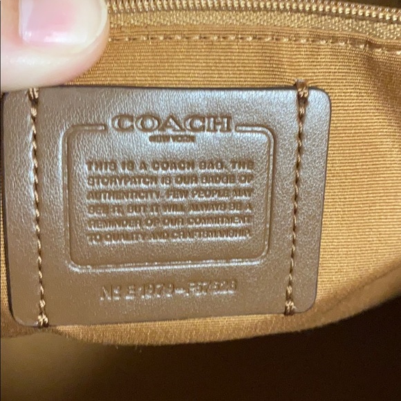 Coach New York hand bag/purse. - Picture 4 of 5
